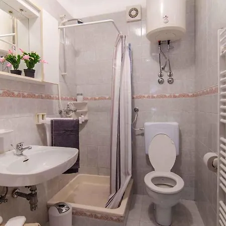 In Labin With Two-bedrooms 2 Apartamento Krapan